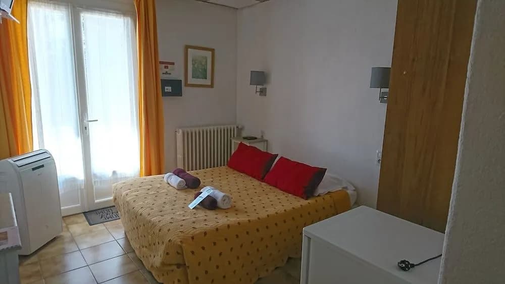 Hôtel Les Oliviers - Photo 3