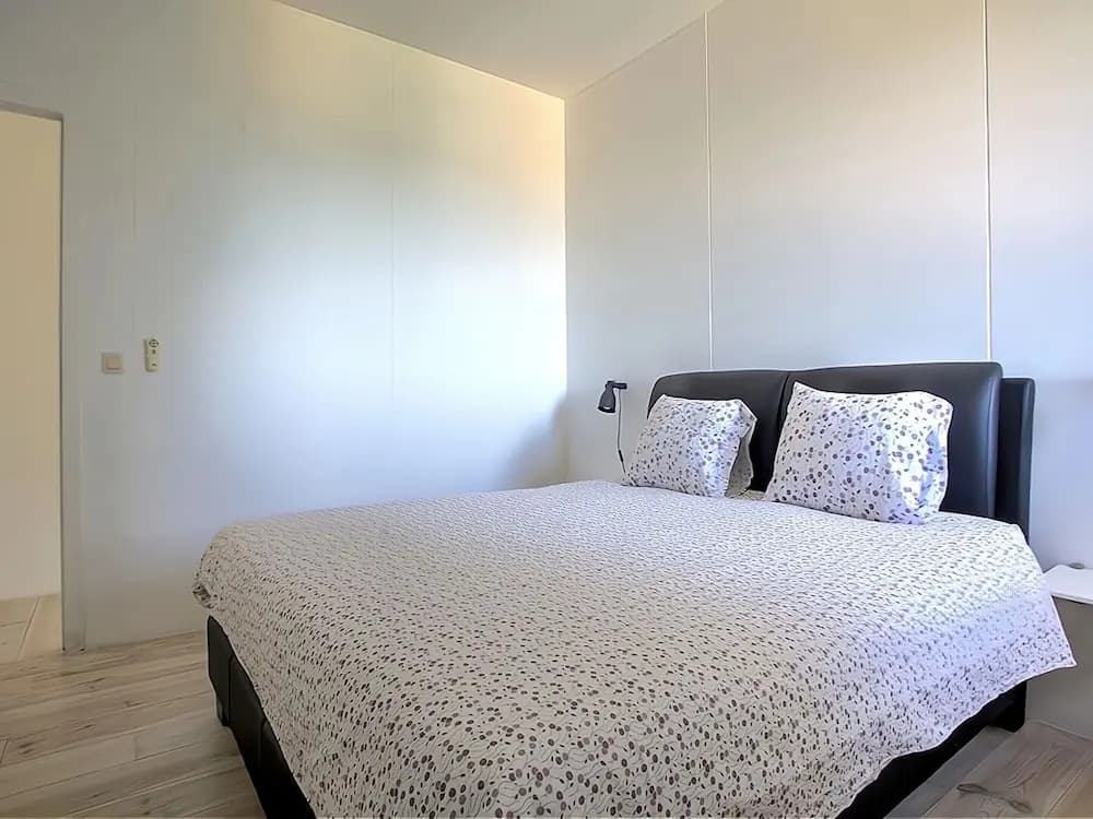 Holiday Home in France With Huge Private Garden - Photo 4