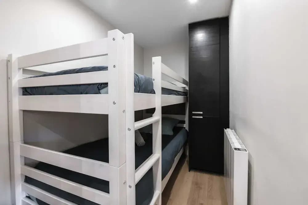 2 Bedroom Apartment With Parking and Balcony - Photo 4