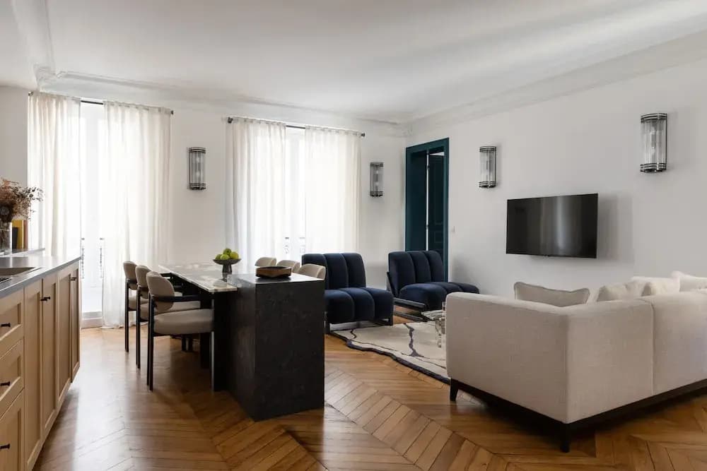Montaigne Luxury 2 Bedroom - Miniature 7