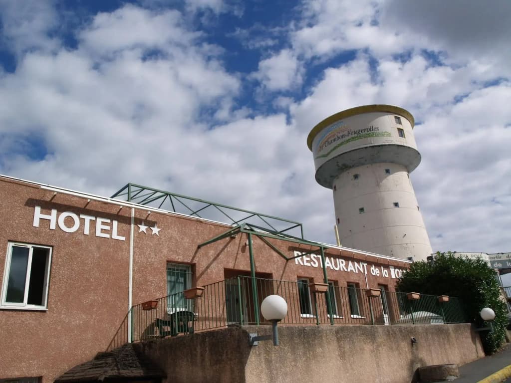 Hôtel de la Tour - Photo 1