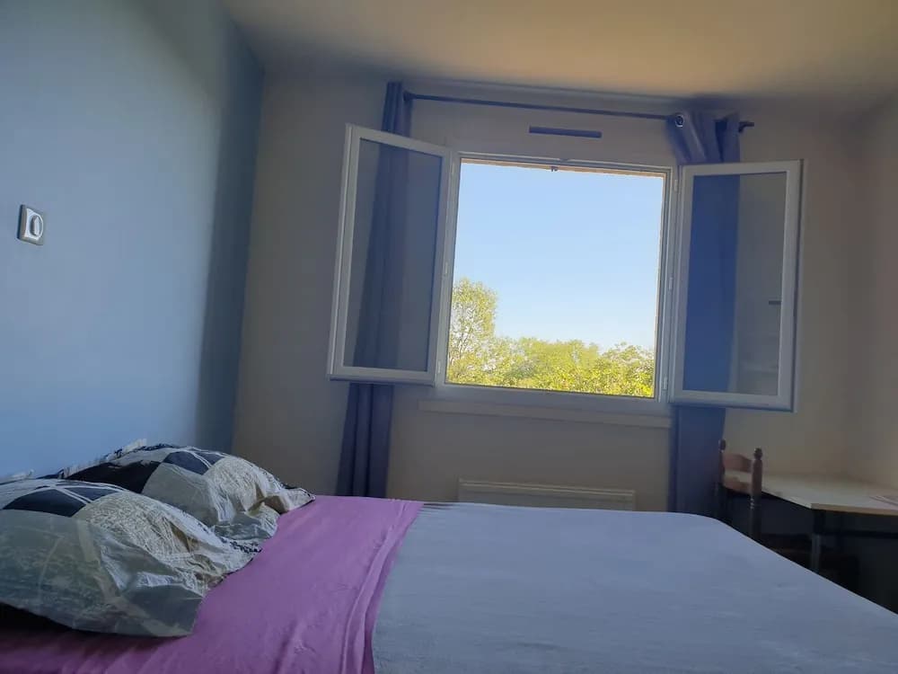 Chambre avec cuisine équipée sur demande - Photo 2