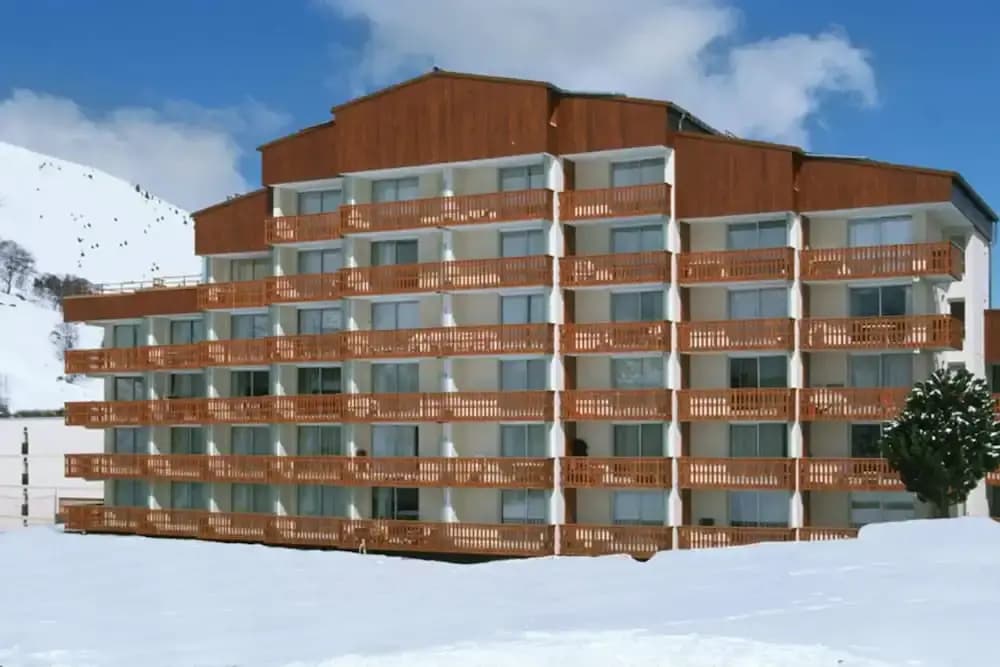Cozy Mountain Base Near Slopes - Photo 1