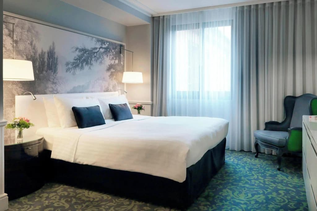 Renaissance Paris Nobel Tour Eiffel Hotel - Photo 4