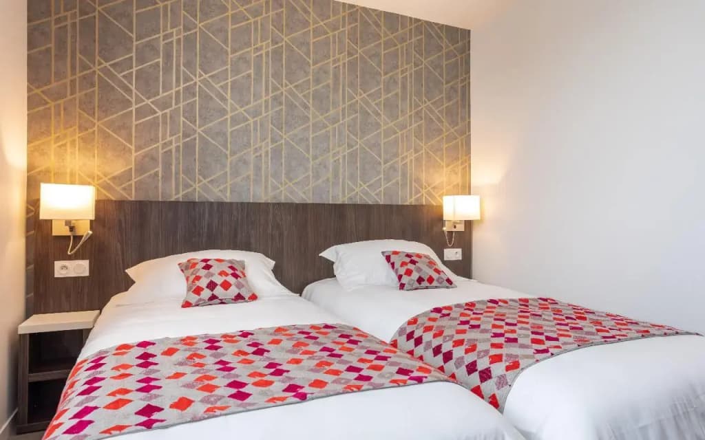 Brit Hotel - Hotel de l'Hippodrome - Photo 3