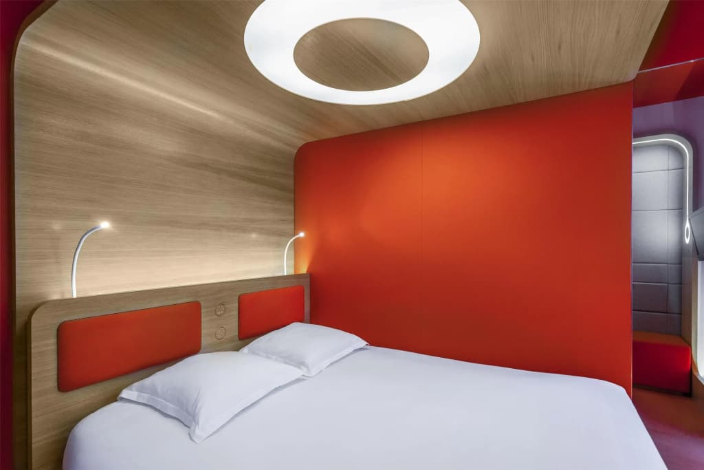 Hotel Odyssey - Photo 2