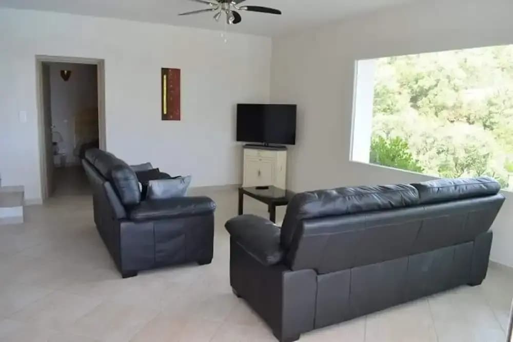 Villa in Solenzara With Pool & Sea View - Photo 4