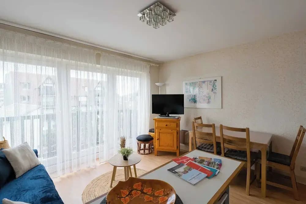 Charm 2 Rooms With Parking in Heart of Deauville - Photo 4