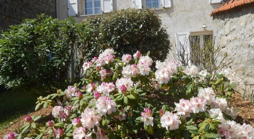 La Grange Aux Hirondelles - Photo 1