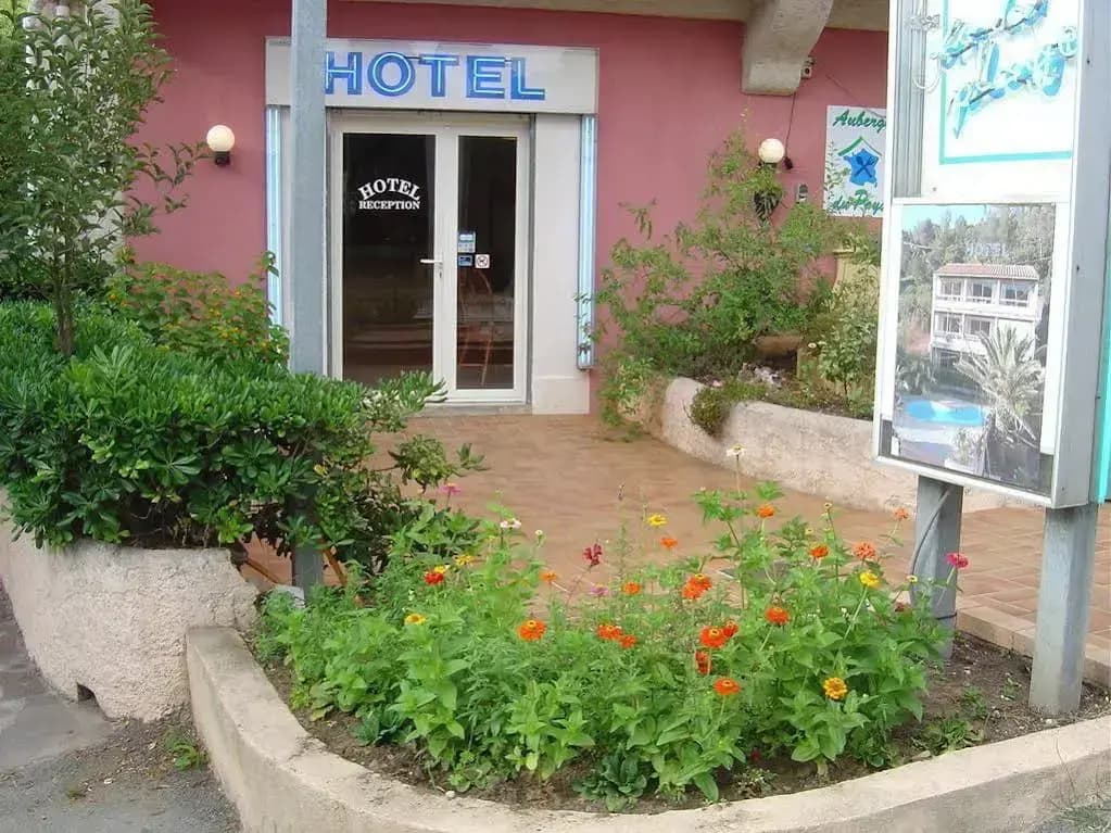 Hôtel de la plage - Photo 1