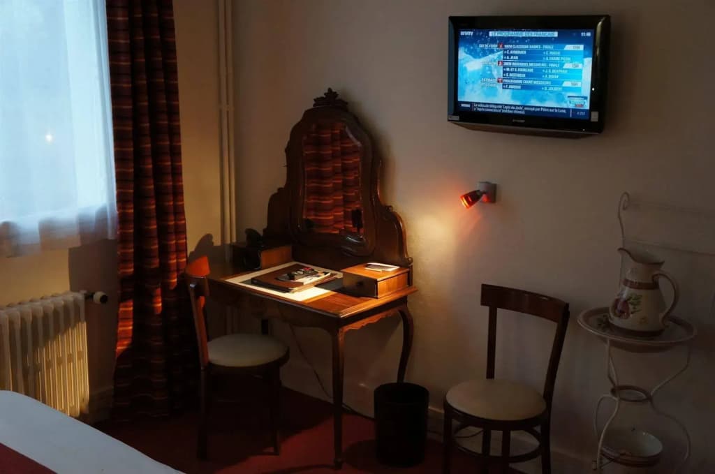 Logis hotels La bonne Adresse - Photo 5