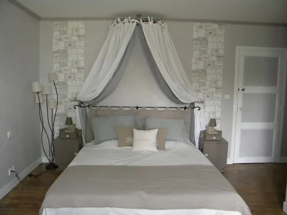 Chambres d'hôtes du Domaine Val Bruant - Photo 4
