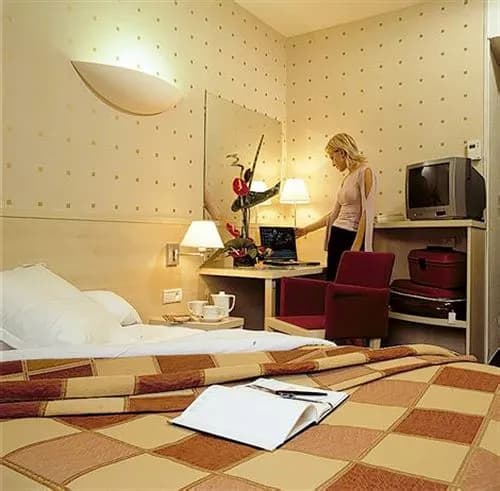 Hotel Athena - Photo 2