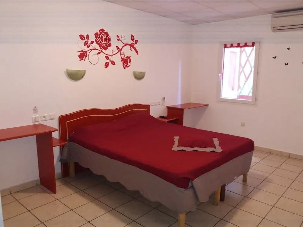 Hotel Camille - Miniature 7