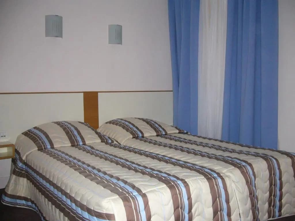 Nemours Hotel - Miniature 6