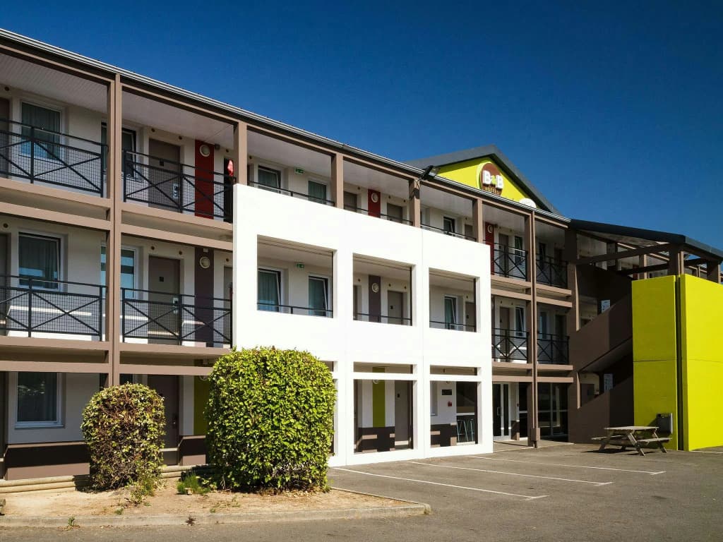B&B HOTEL Saint-Brieuc - Photo 1