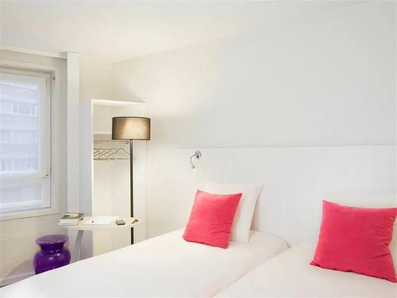 ibis Styles Lille Centre Gare Beffroi - Photo 4