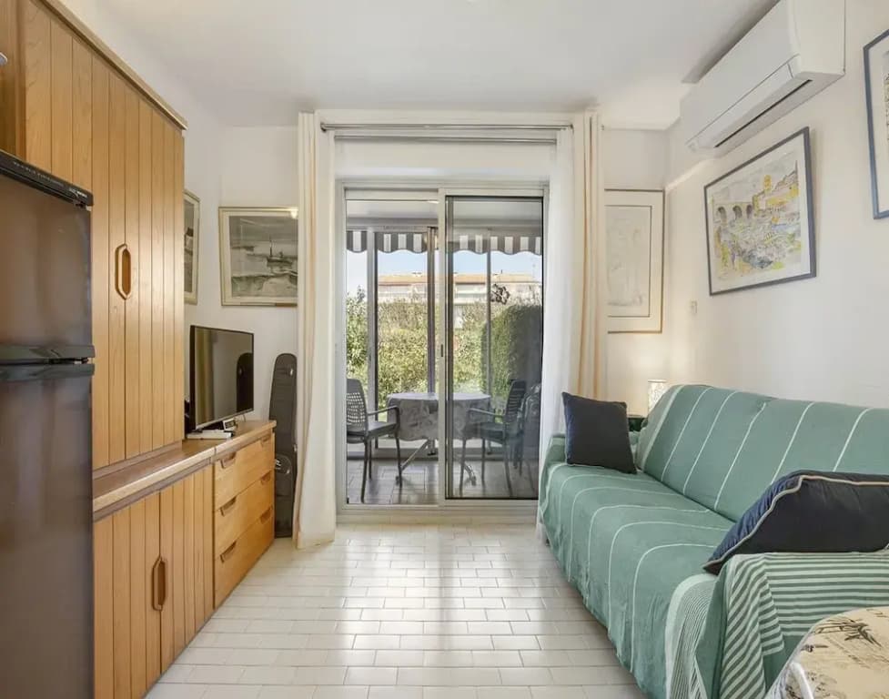 Coastal Charm in Agde - Miniature 6