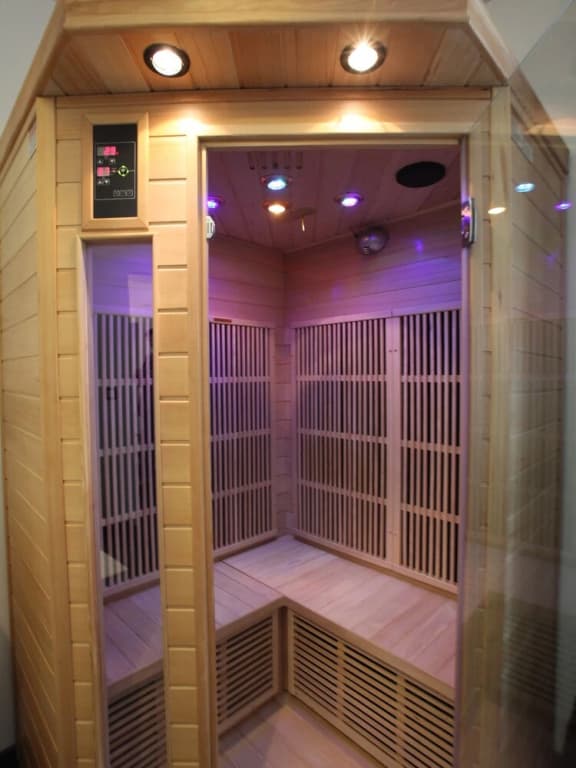 2 bd apartment with sauna- center Annecy - Miniature 7