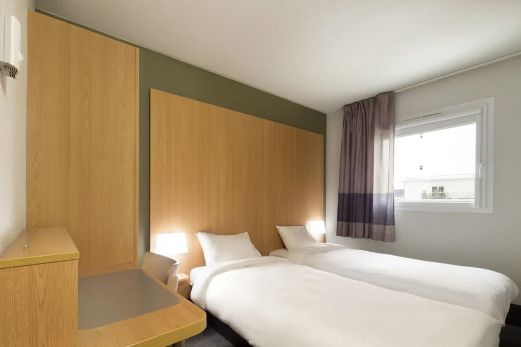 B&B HOTEL Reims Centre Gare - Miniature 6