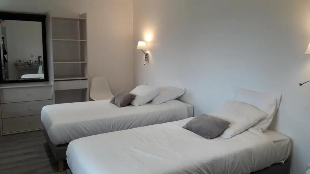 Hotel La Buissonniere - Photo 4