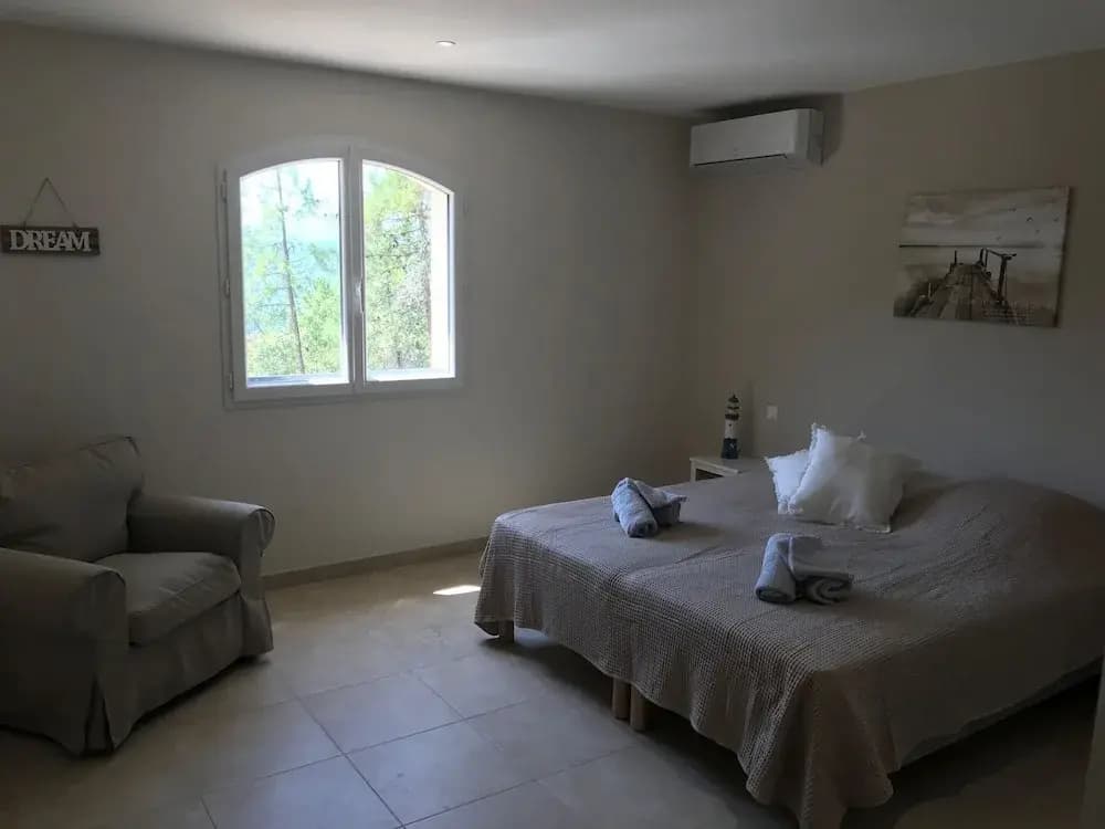 Villa in Le Plan-de-la-tour With Pool - Photo 3