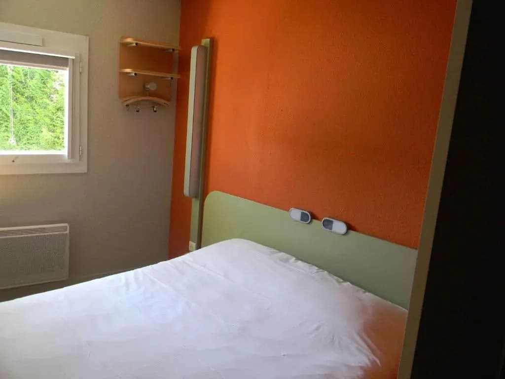 ibis budget Rouen Nord Isneauville - Photo 3