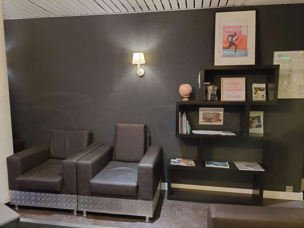 Hotel Kyriad Orly Aéroport Athis Mons - Photo 2