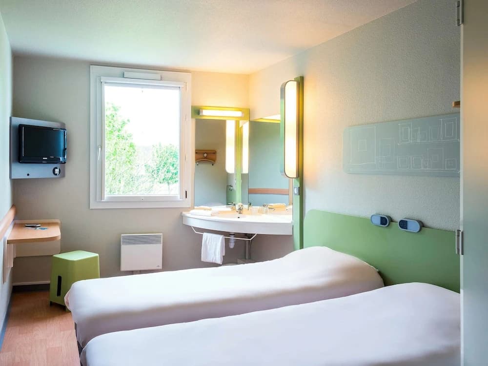 ibis budget Granville - Photo 3
