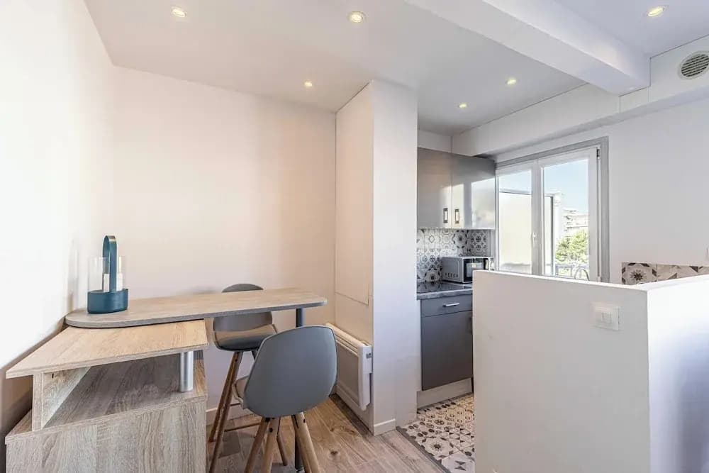 Magnificent Studio in the Center of Cannes / Terrace - 30m2 - Photo 4