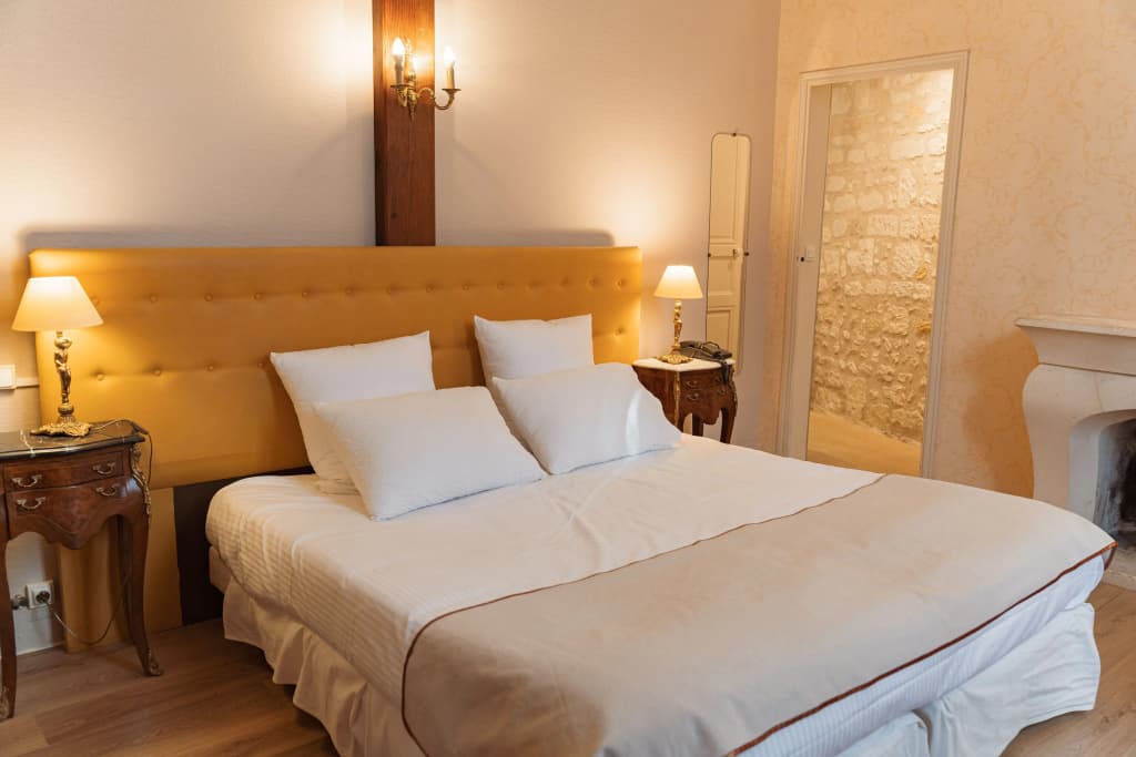 Brit Hotel Chinon le Lion d'Or - Photo 2