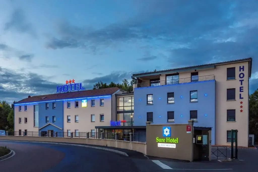 Sure Hotel by Best Western Reims Nord - Photo 1
