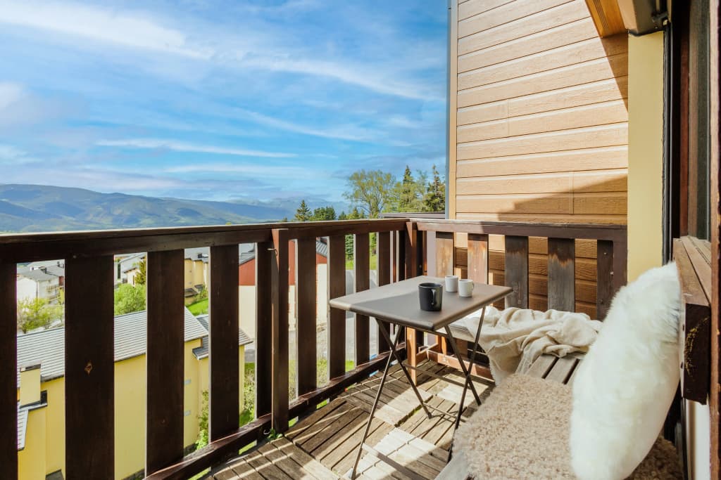 Anana Balcon Cerdan | Duplex with Views Apartments - Photo 4