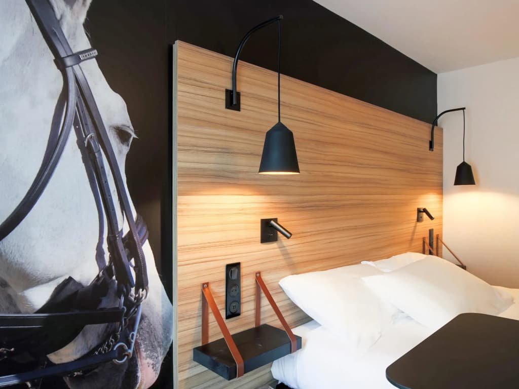 ibis Styles Laval Centre Gare - Photo 2