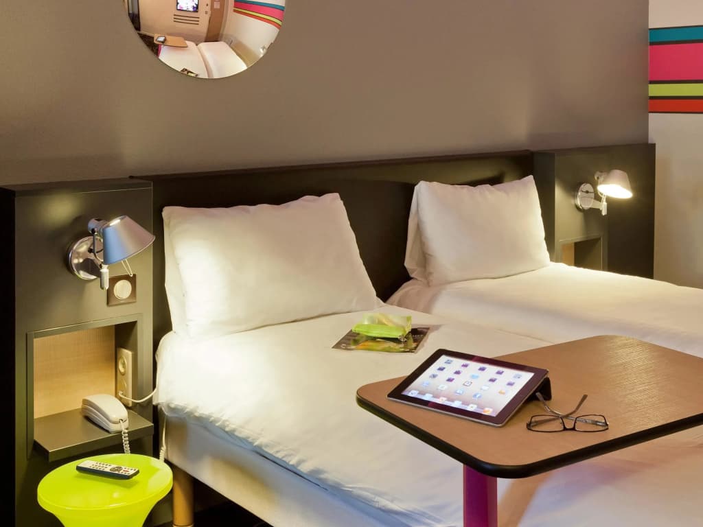 ibis Styles Roanne Centre Gare - Photo 1