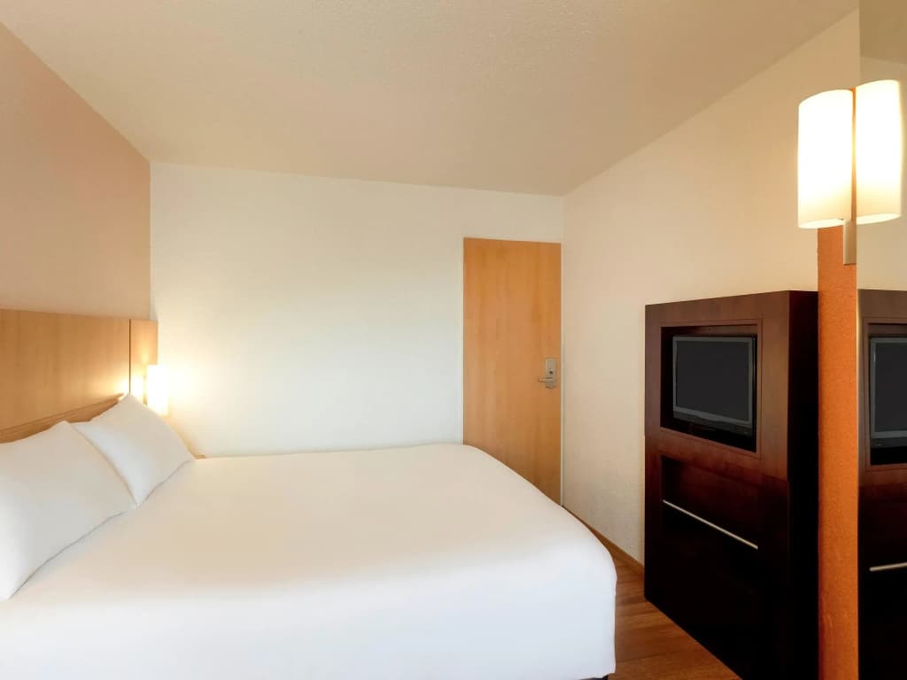 ibis Pau Centre - Photo 3