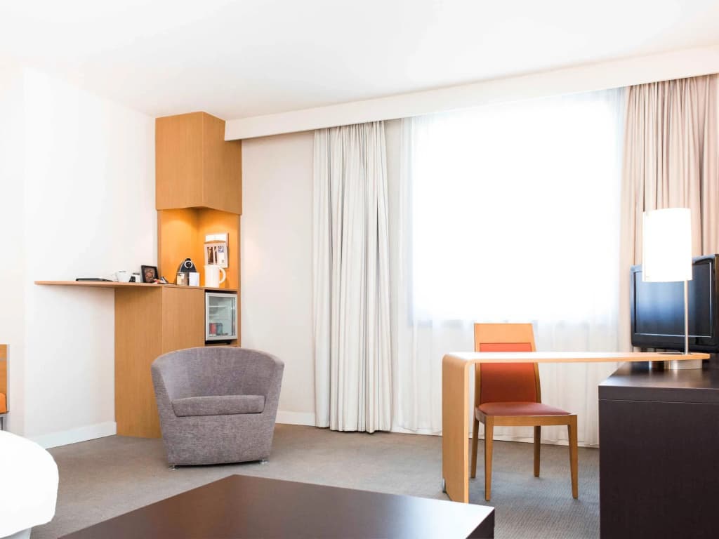 Novotel Grenoble Centre - Photo 3