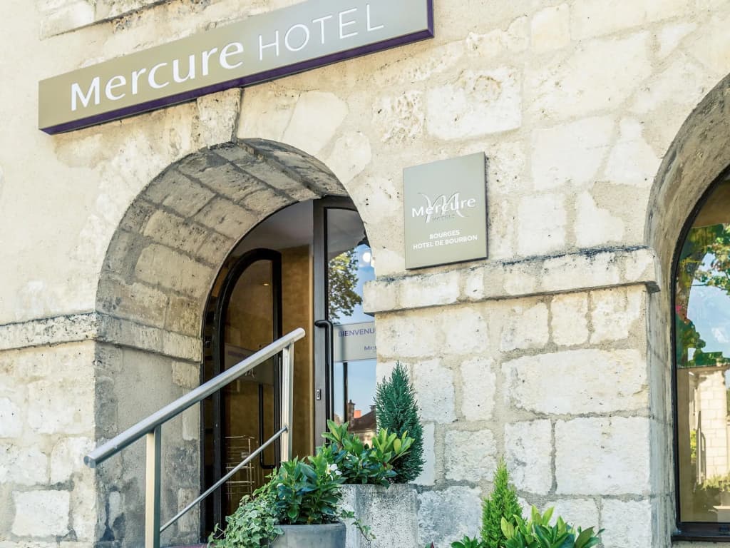 Hotel de Bourbon - Mercure Bourges - Photo 1