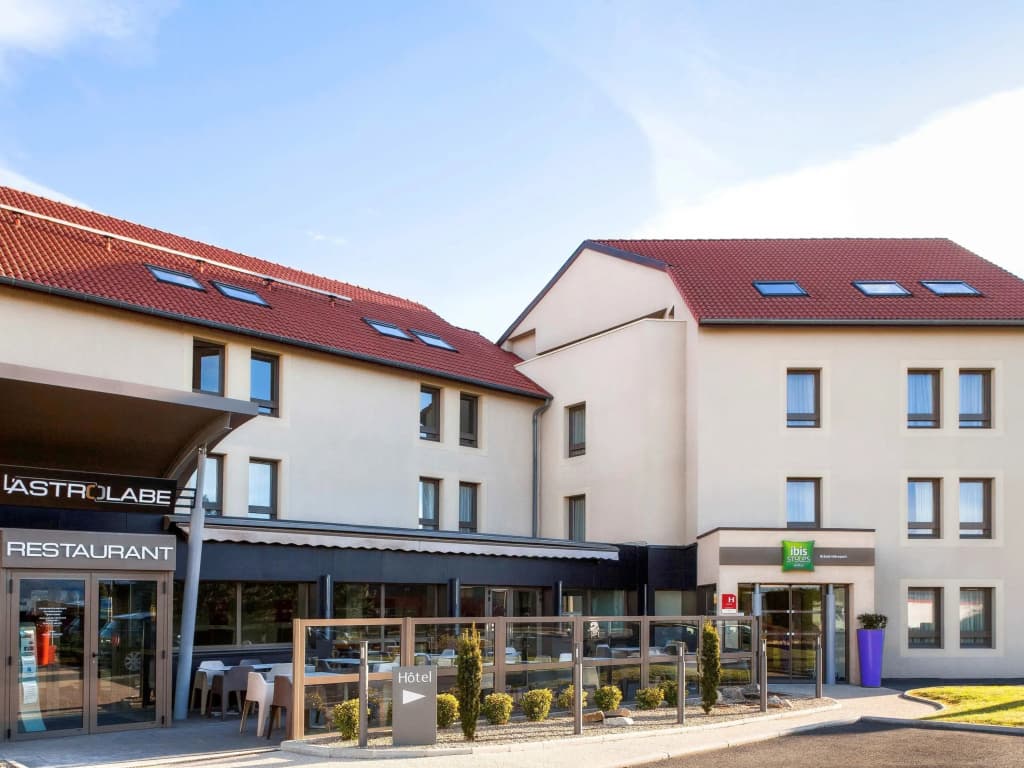 ibis Styles Clermont Ferrand Le Brezet Aeroport - Photo 1