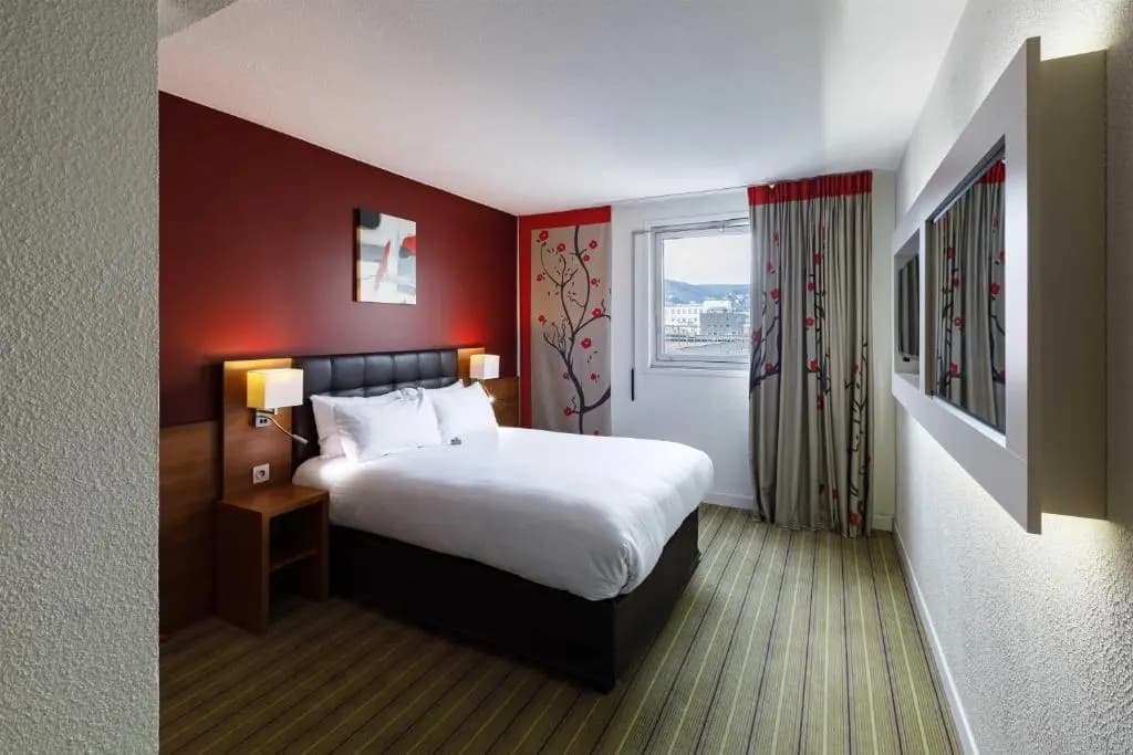Best Western Clermont Ferrand Centre Hotel - Photo 1