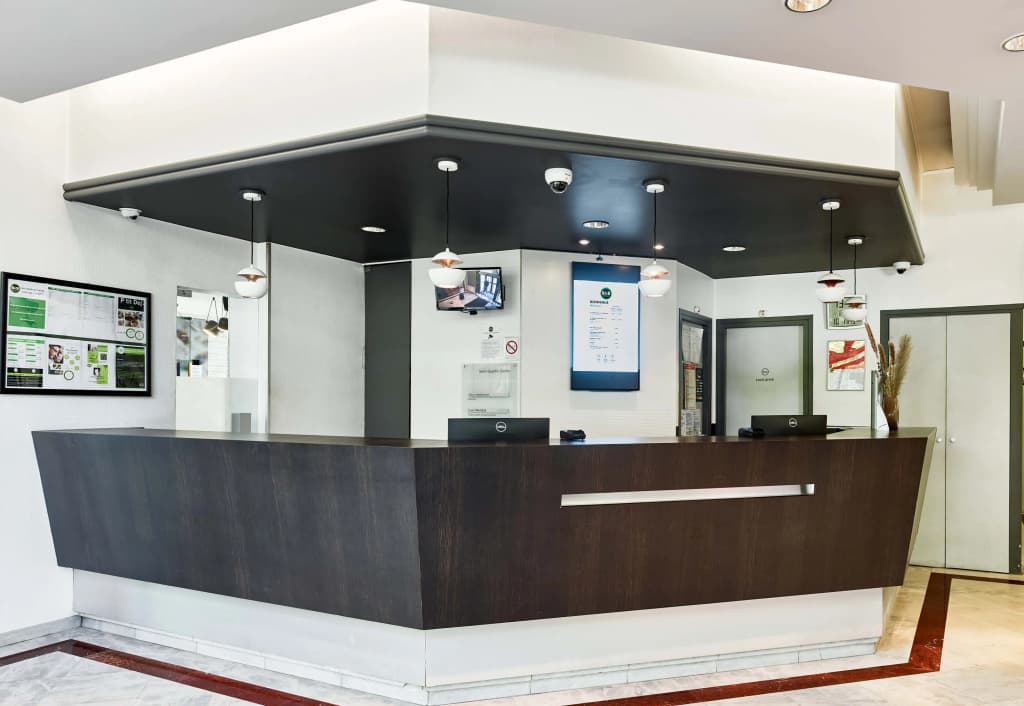 B&B HOTEL Saint-Quentin-en-Yvelines Centre Gare - Photo 2