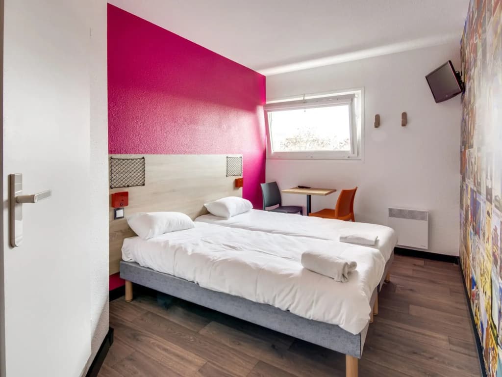 hotelF1 Bourges Le Subdray - Miniature 7