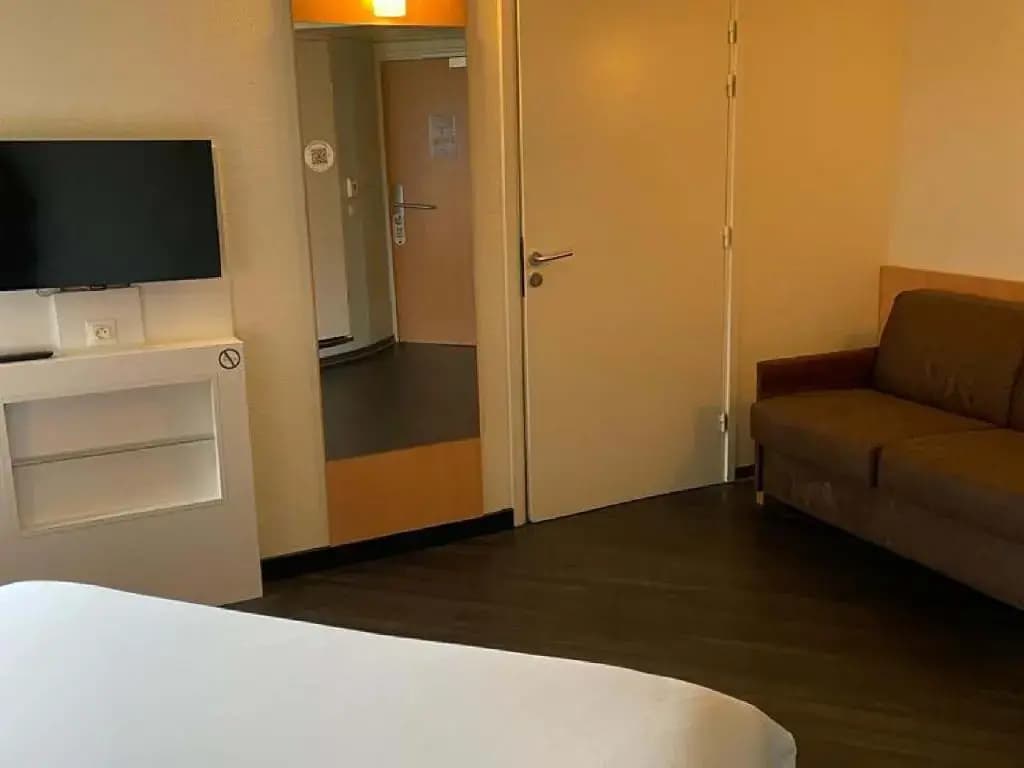 B&B HOTEL Orly Rungis Aéroport 3 étoiles - Photo 5