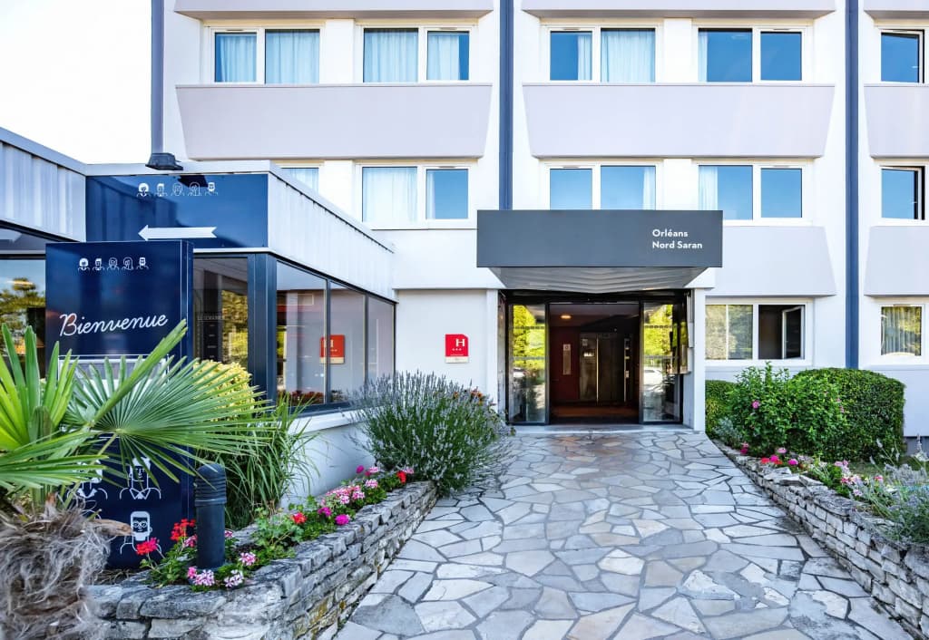 B&B Hotel Orléans Nord Saran - Photo 1