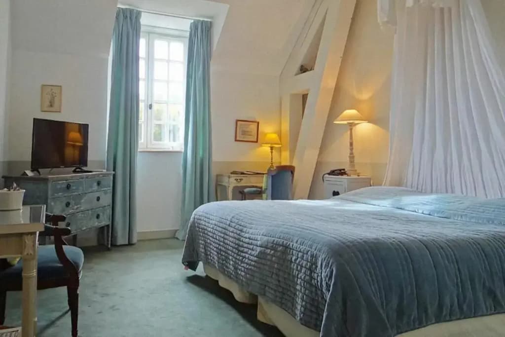 Le Château d Etoges - Miniature 7