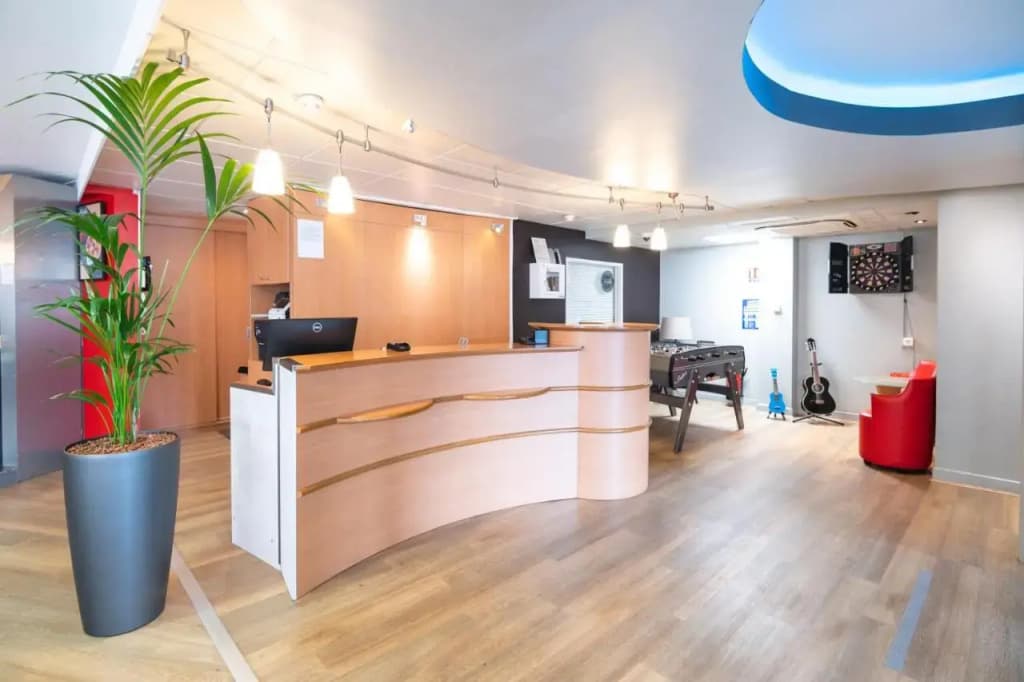 B&B HOTEL Rouen Centre Rive Gauche - Photo 2