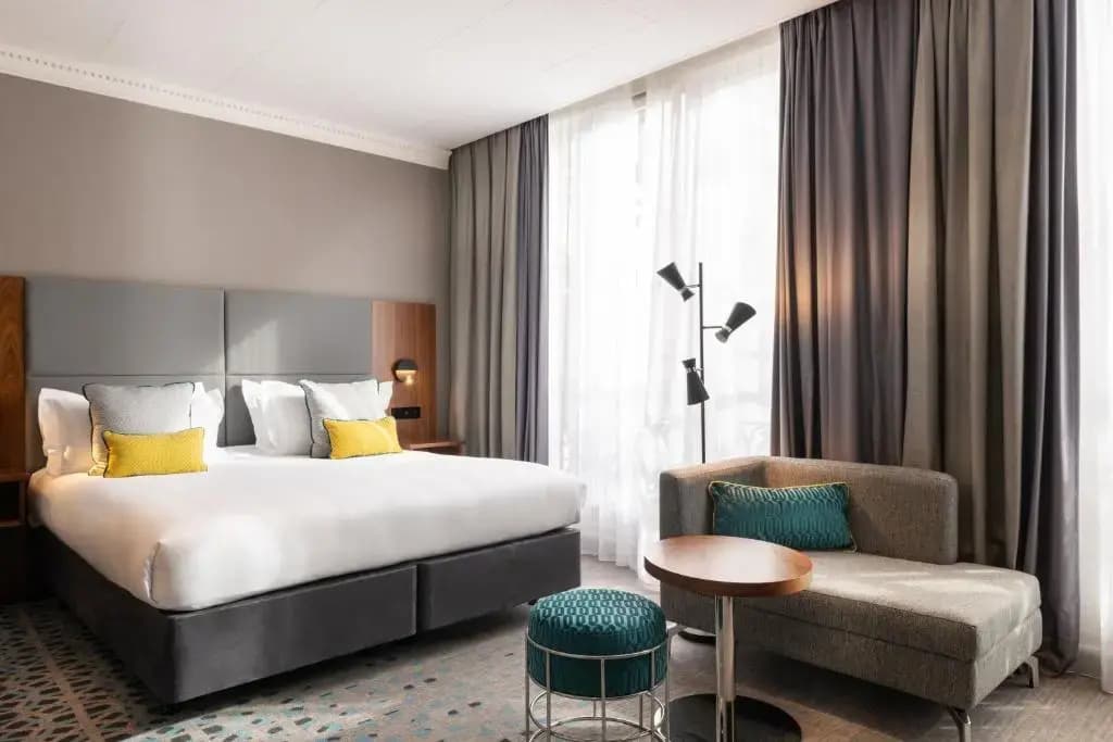 Crowne Plaza Paris Republique by IHG - Photo 3