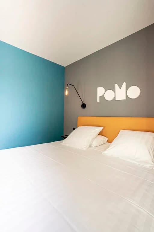 PoMo Hotel & Restaurant - Photo 4