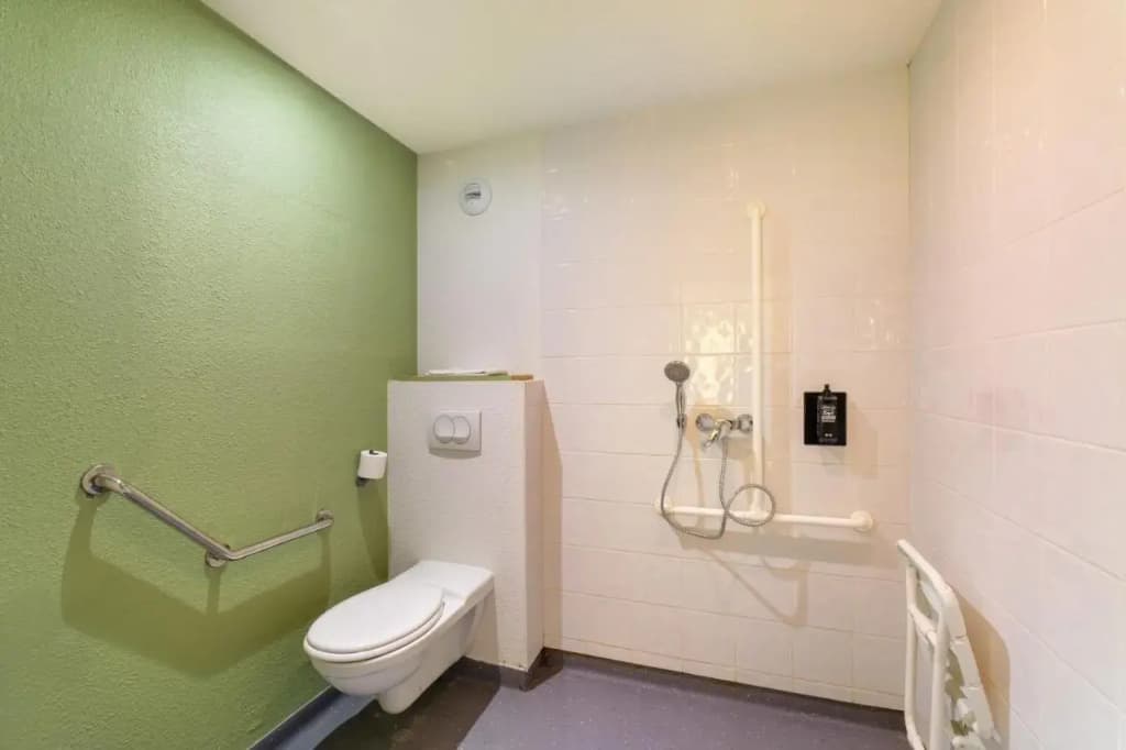 B&B HOTEL Cannes Mouans Sartoux - Miniature 7