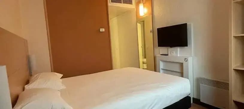 B&B HOTEL Laval Ouest - Photo 4